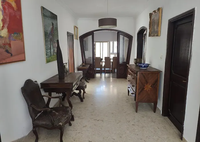 Amazingly Located House With Table Tennis And Table Soccer